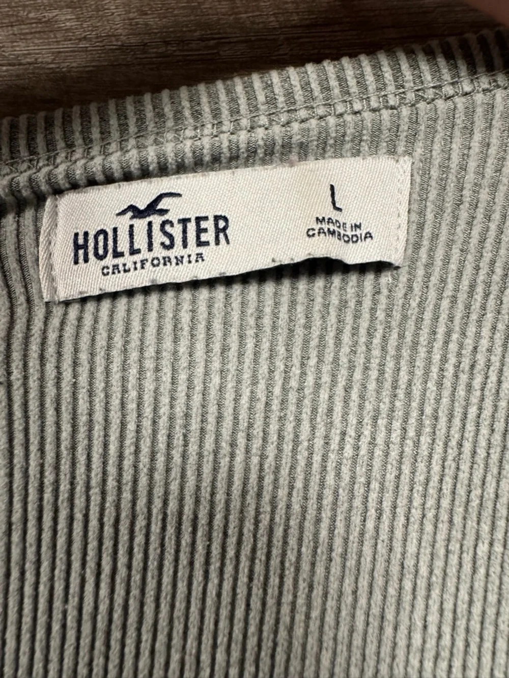 Hollister Ribbed Long Sleeve Shirt Size Large - Picture 4 of 8